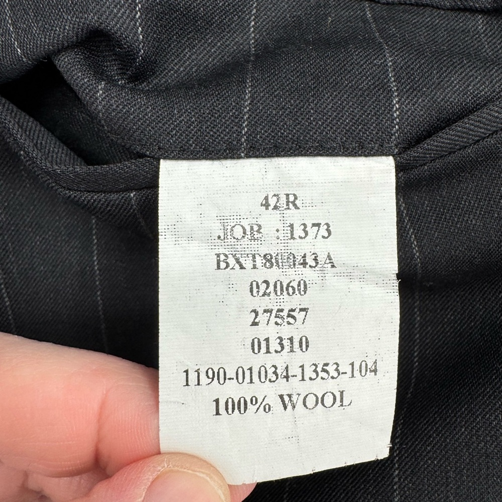 Jos. A. Bank Traveler Collection Black Pinstripe Trousers Size 42R 100% Wool - Picture 3 of 4